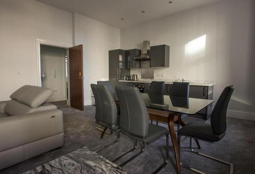 The Castle Collection   42 Castle Street