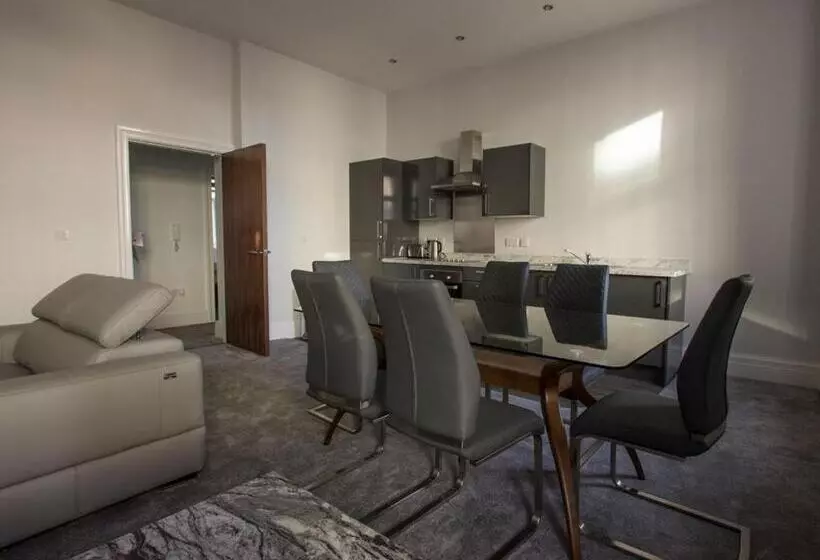 The Castle Collection   42 Castle Street