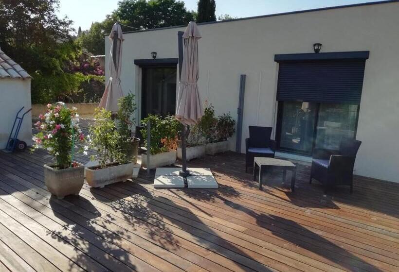 Bed and Breakfast Le Bastidon De Cucuron