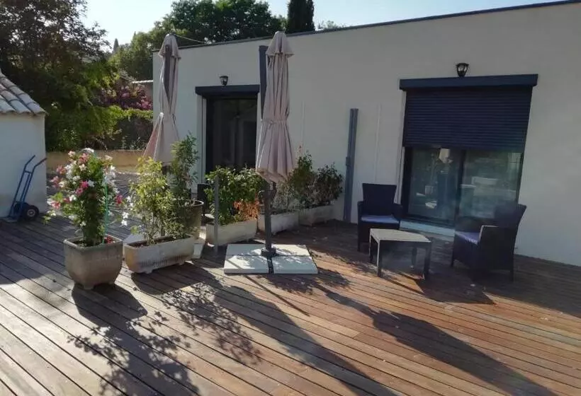 Bed and Breakfast Le Bastidon De Cucuron