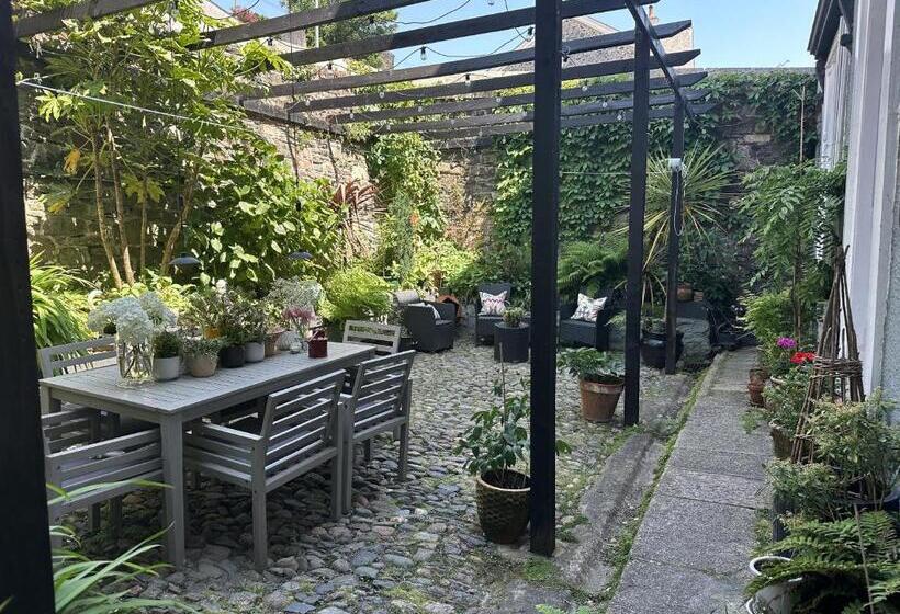 민박 One Drake Road, Tavistock, Devon