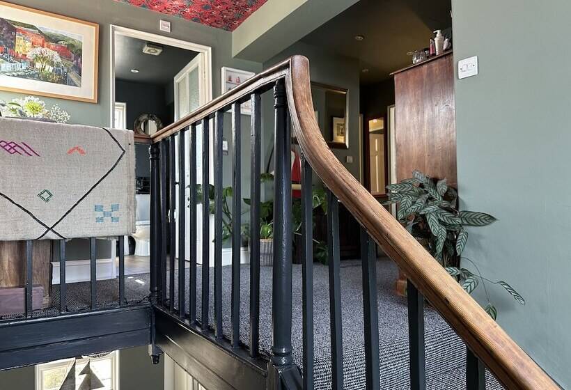 민박 One Drake Road, Tavistock, Devon