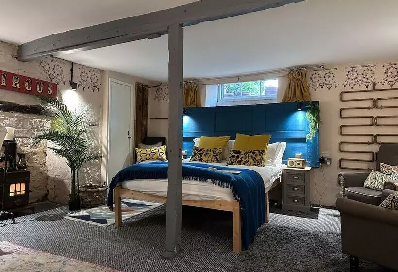 Aamiaismajoitus (B&B) One Drake Road, Tavistock, Devon