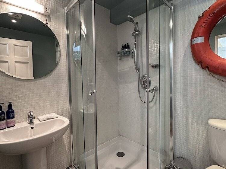 민박 One Drake Road, Tavistock, Devon