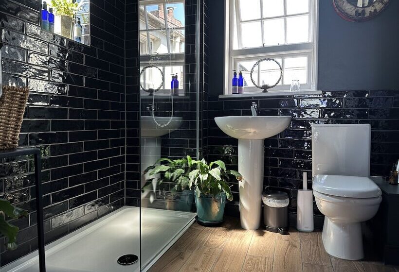 민박 One Drake Road, Tavistock, Devon