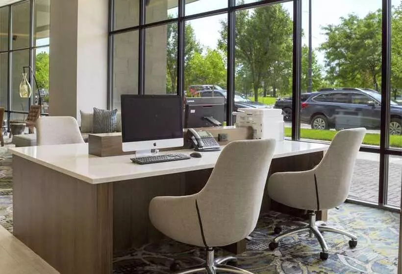 هتل Embassy Suites By Hilton Grand Rapids Downtown,mi
