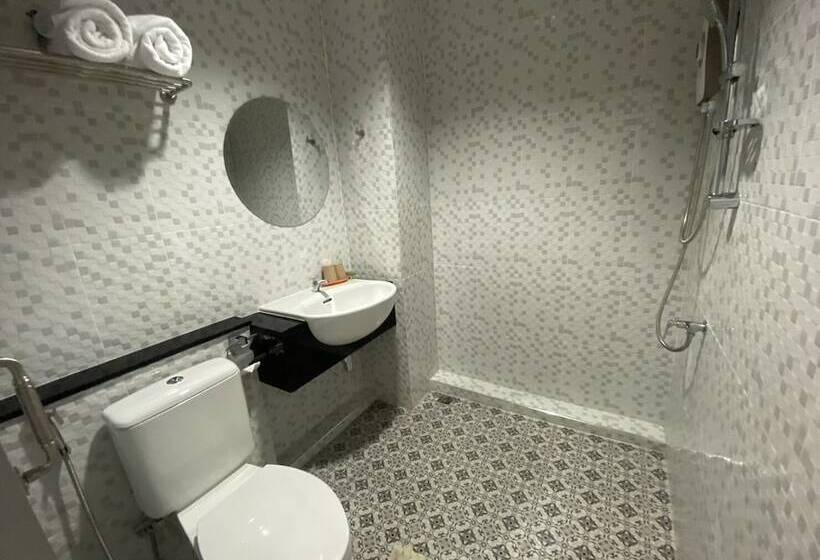 Szálloda Chainatgrand