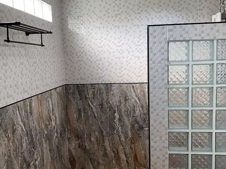 ホテル Chainatgrand