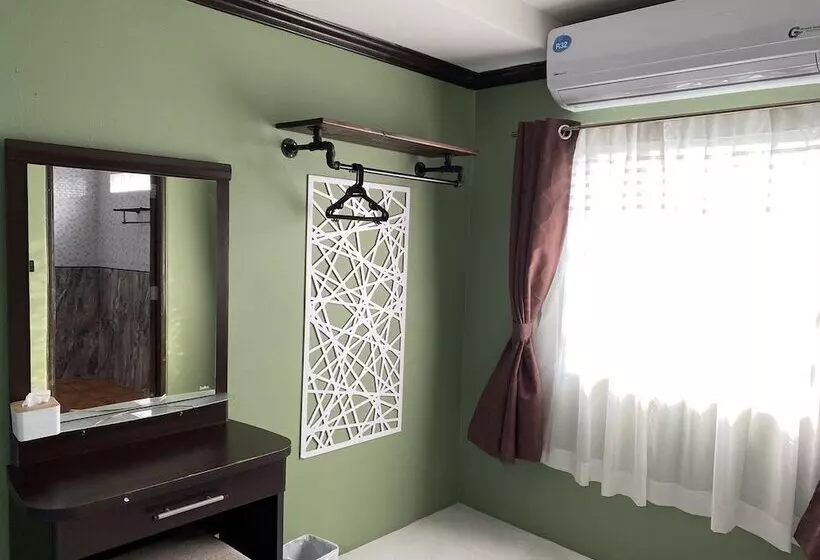 ホテル Chainatgrand