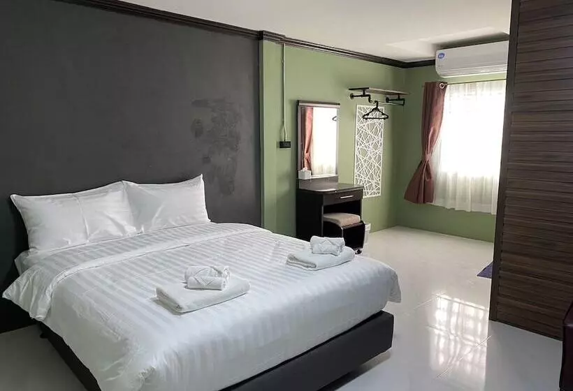 ホテル Chainatgrand