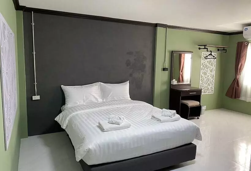 ホテル Chainatgrand