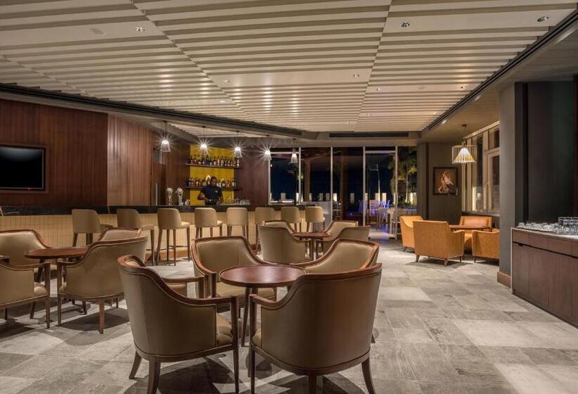 هتل Neelkanth Sarovar Premiere