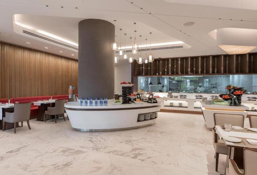 هتل Neelkanth Sarovar Premiere