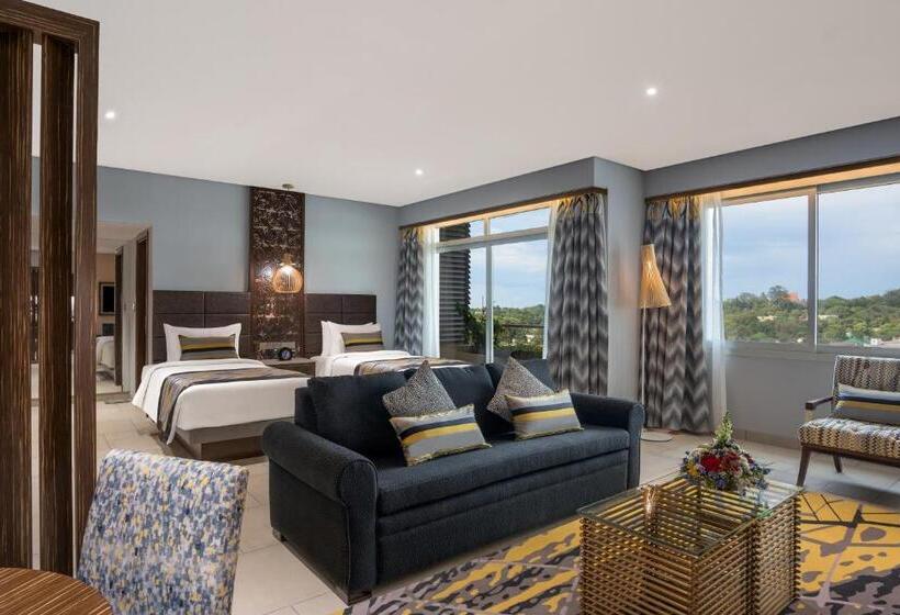 هتل Neelkanth Sarovar Premiere