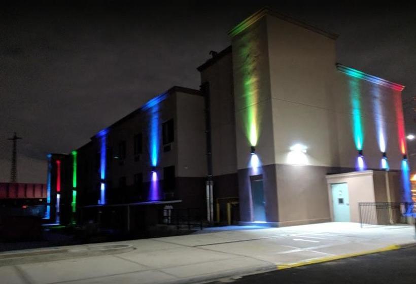 فندق Quality Inn