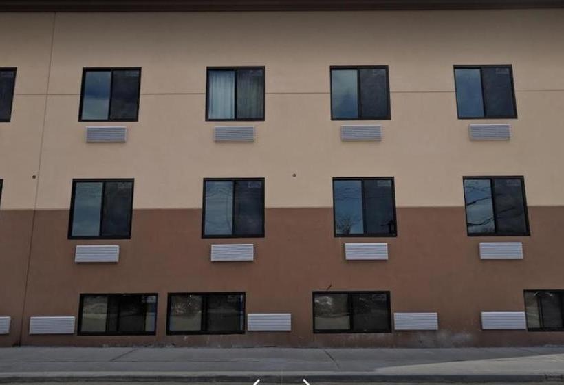 فندق Quality Inn