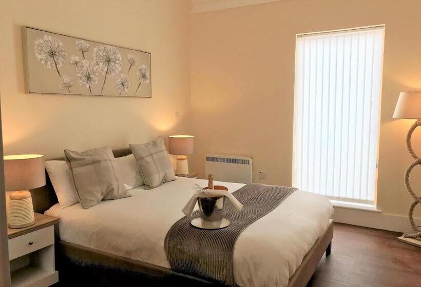 Ice House Apartments