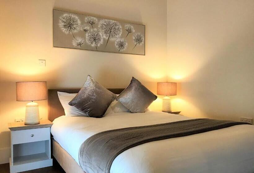 Ice House Apartments