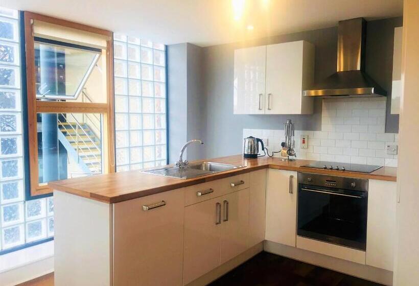 Ice House Apartments