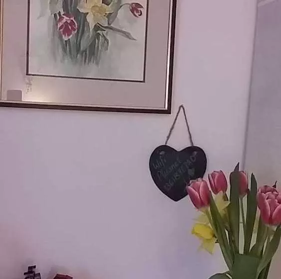 Aamiaismajoitus (B&B) Basset Cottage