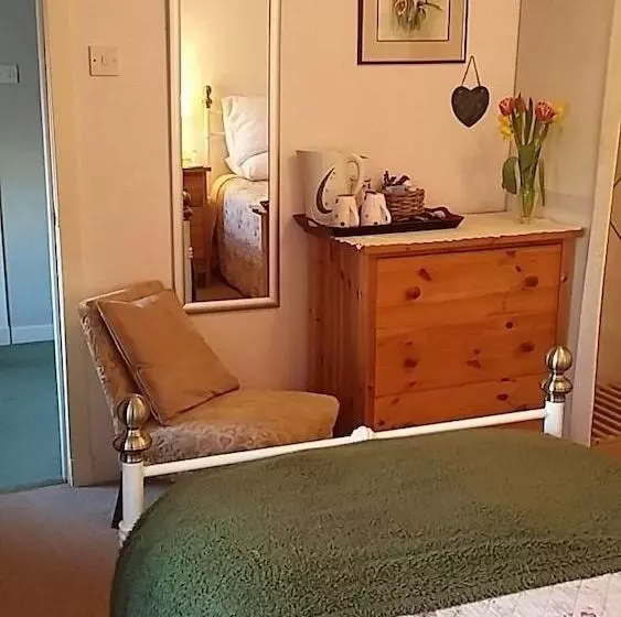 Aamiaismajoitus (B&B) Basset Cottage