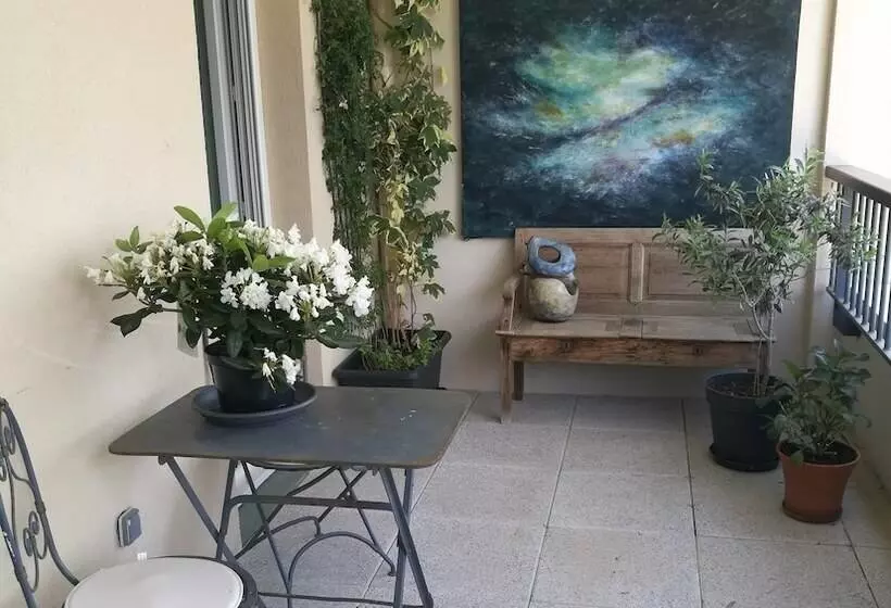 تختخواب و صبحانه Chambre D Hotes La Cigalière