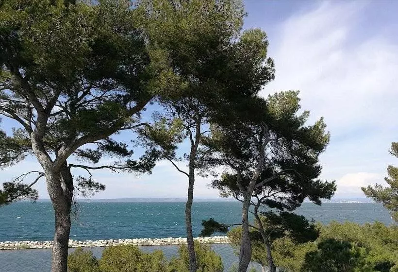 تختخواب و صبحانه Chambre D Hotes La Cigalière