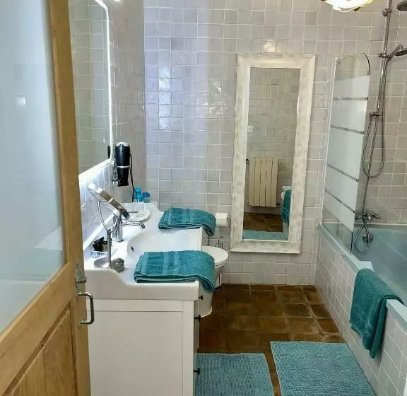 Aamiaismajoitus (B&B) Le Mas Saint Jacques