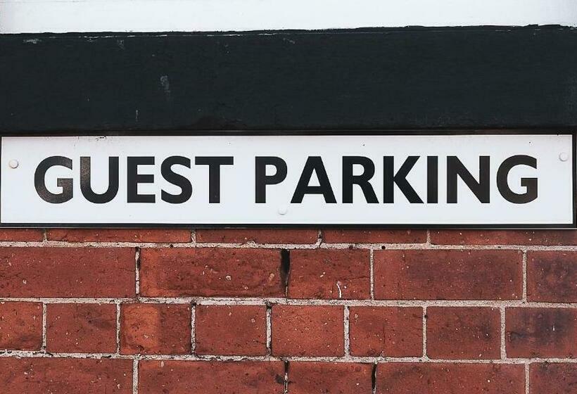 تختخواب و صبحانه Crescent Lodge Guest House