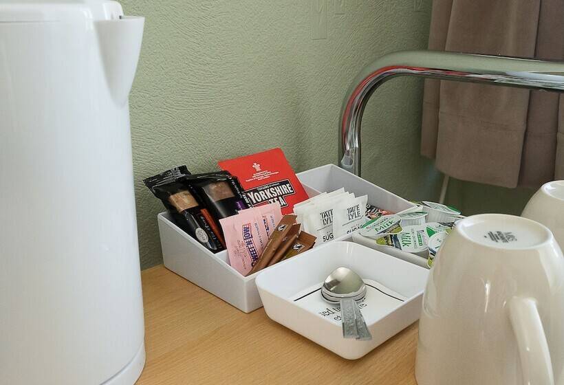 تختخواب و صبحانه Crescent Lodge Guest House