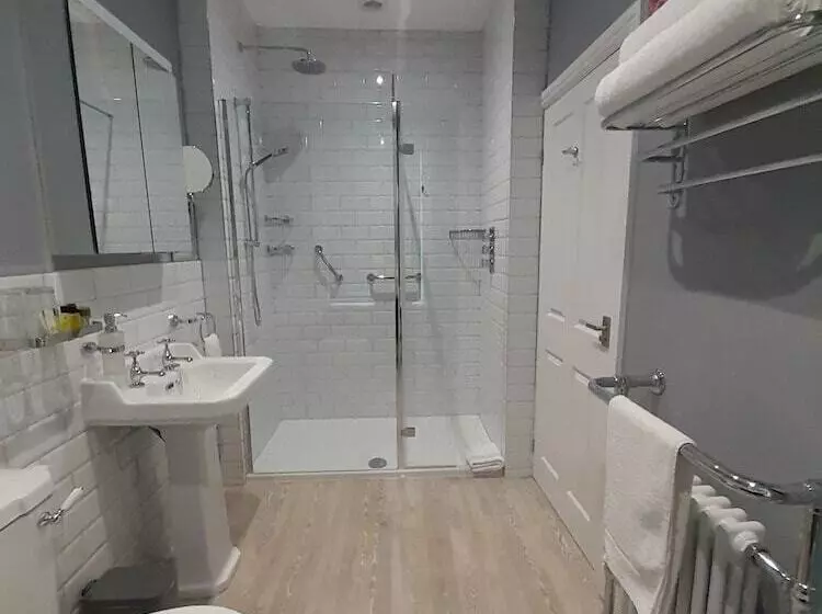 Aamiaismajoitus (B&B) Crescent Lodge Guest House