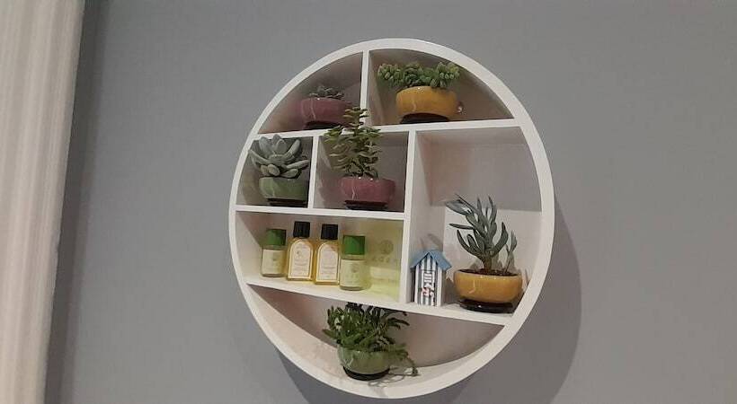 تختخواب و صبحانه Crescent Lodge Guest House