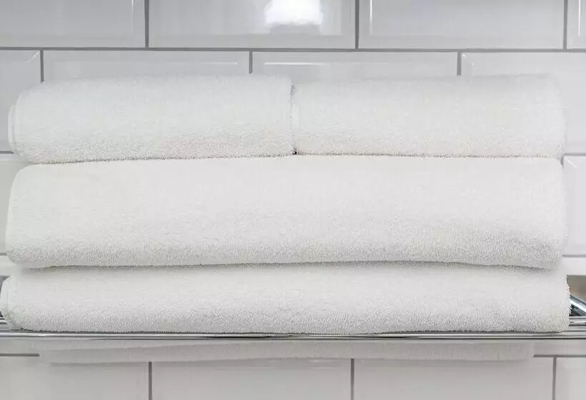 Aamiaismajoitus (B&B) Crescent Lodge Guest House