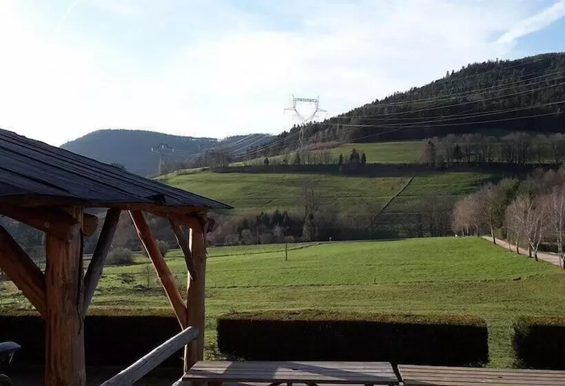 Aamiaismajoitus (B&B) Ferme Auberge Du Chèvremont