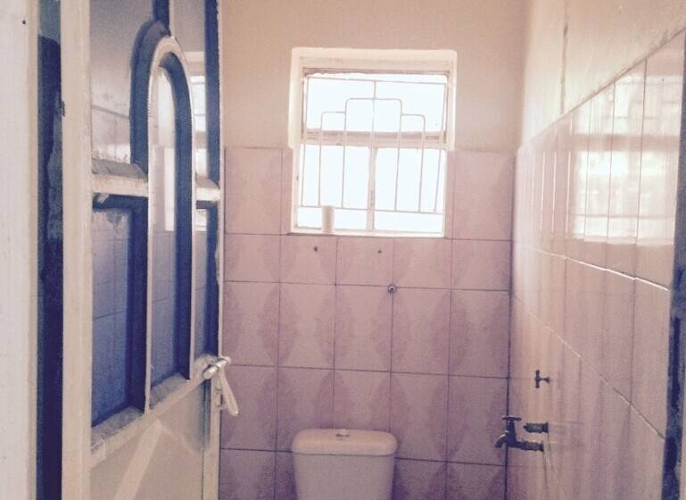 مبيت وإفطار Frina Buffalo Lodge