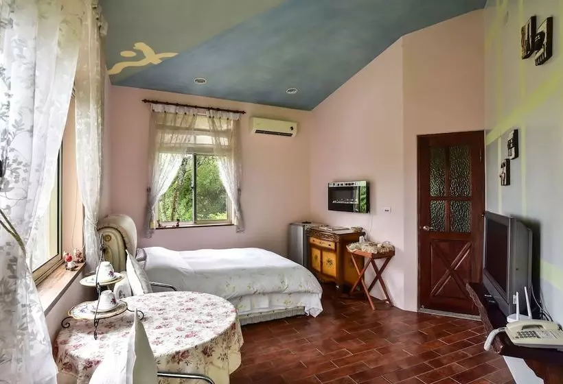 تختخواب و صبحانه Tengfangju Homestay