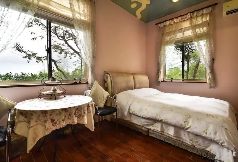 تختخواب و صبحانه Tengfangju Homestay