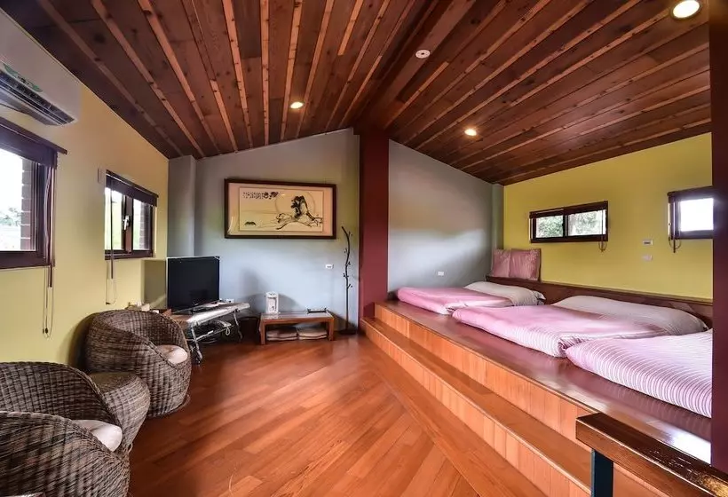 تختخواب و صبحانه Tengfangju Homestay