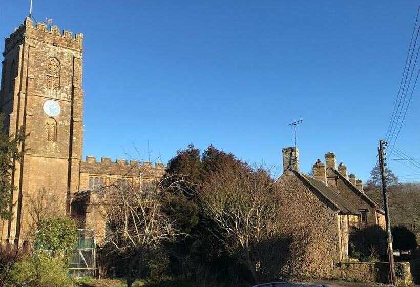 צימר The George Inn