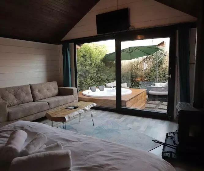 هتل Adesa Bungalow