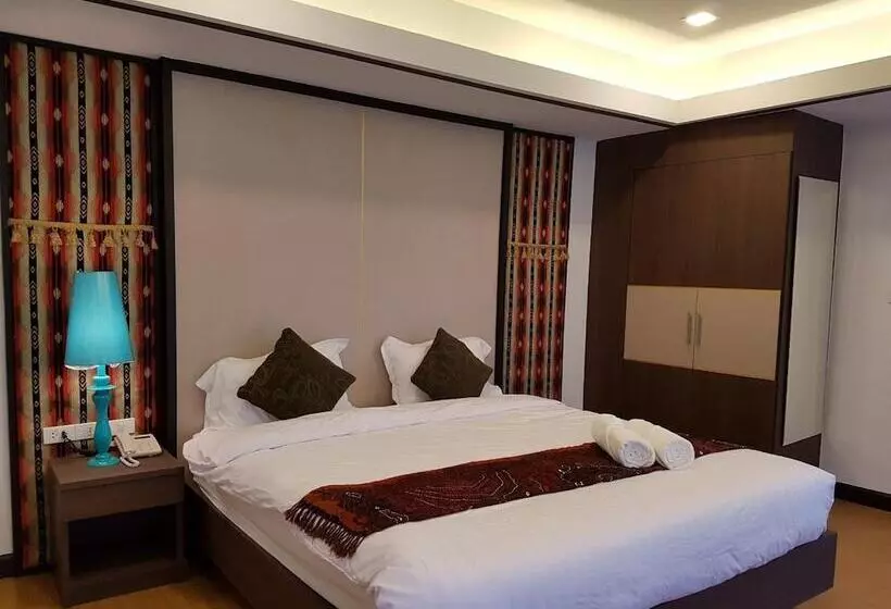 هتل Chorlada Lanna