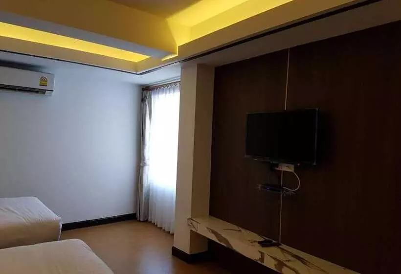 هتل Chorlada Lanna