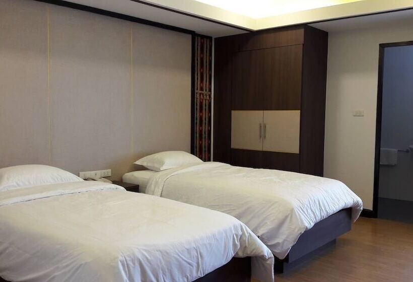 בית מלון כפרי Chorlada Lanna