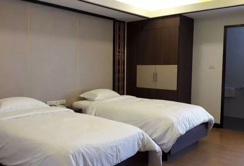 هتل Chorlada Lanna