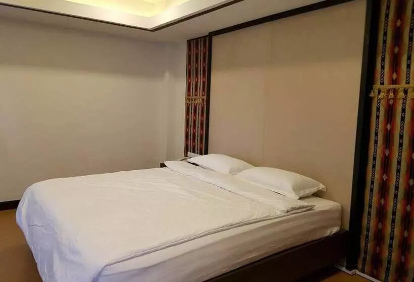 هتل Chorlada Lanna