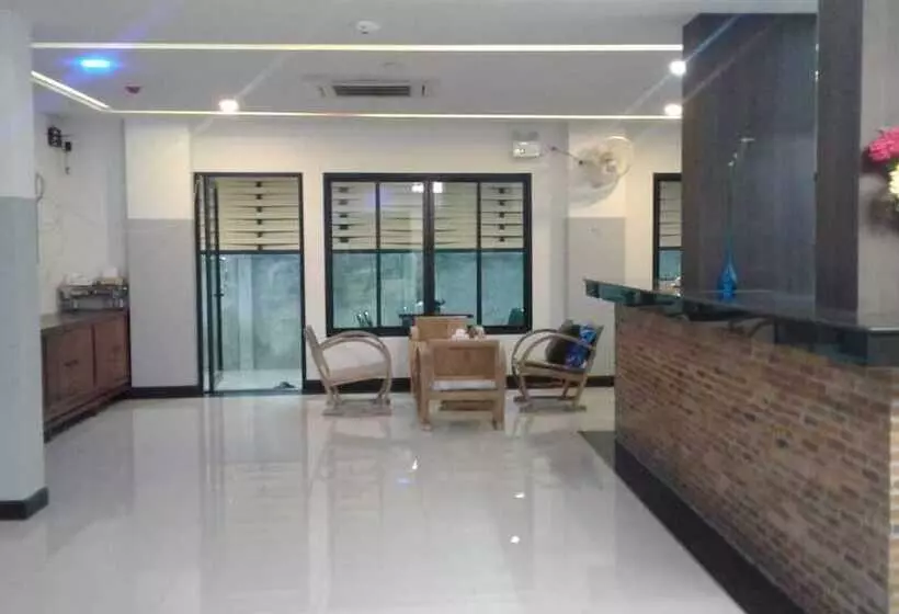 هتل Chorlada Lanna