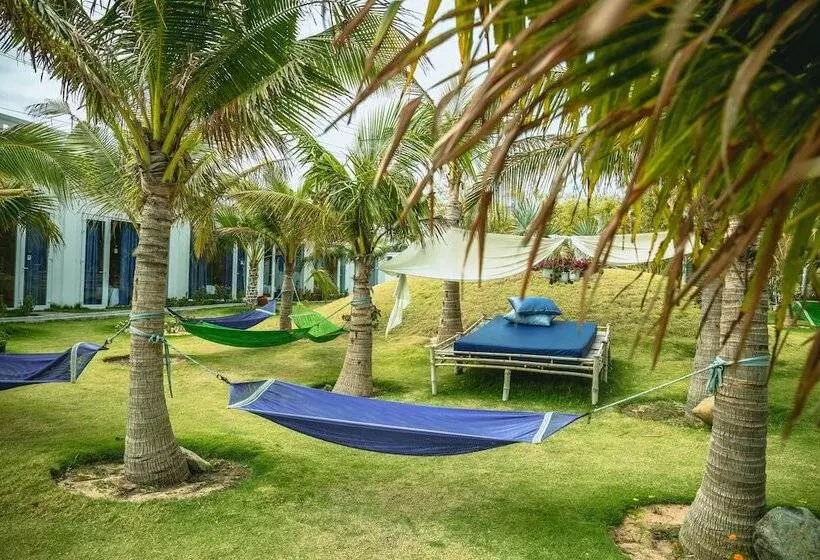 هتل Suoi Tien Hills
