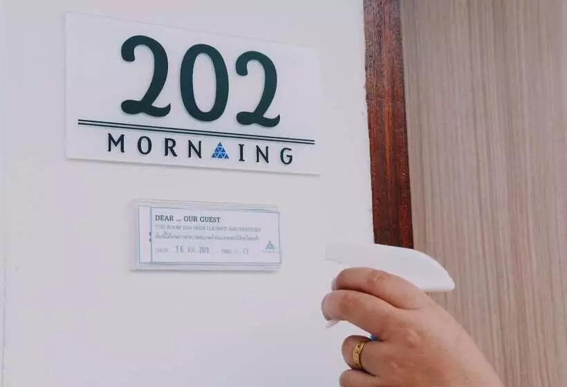 هتل Morn Ing Hostel
