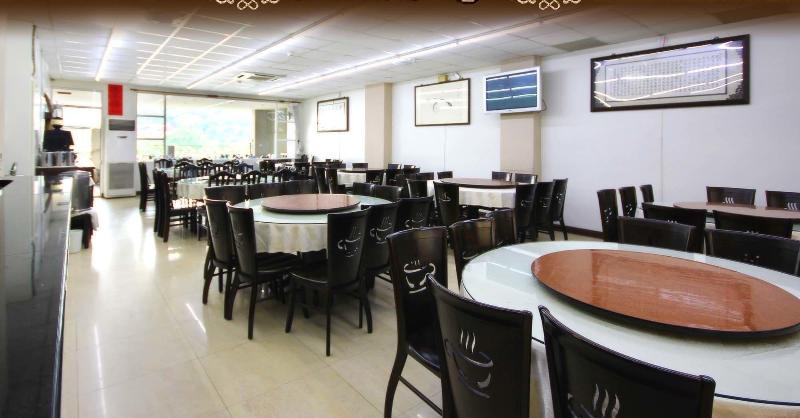 هتل Song He Homestay