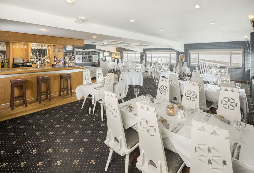 Rags Hotel Bar & Restaurant